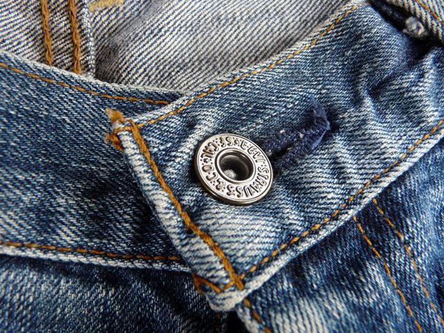 **** เคาะเดียว **** Levis Lot 503 ผ้าด้านขึ้นลายจากการใช้งาน สภาพเซอร์ เอวจริง 37 นิ้ว