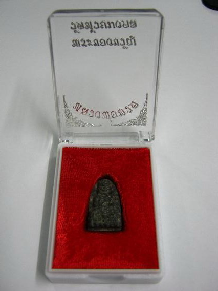 เคาะเดียวแดง หลวงปู่ทวดพิมพ์พระรอด พระของขวัญ วัดห้วยมงคล หัวหิน ประจวบ ฯ พร้อมกล่องเดิม ๆ 10องค์