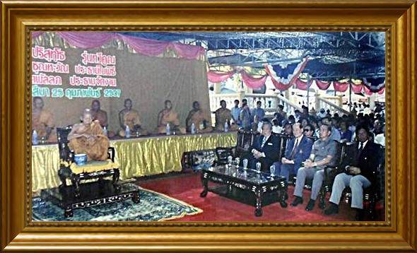 หลวงพ่อคูณ รุ่นทวีคูณ เนื้ออัลปาก้า สวยแชมป์กริ๊บๆจมูกโด่งๆ พระดีมีอนาคต พิธีใหญ่น่าเก็บ