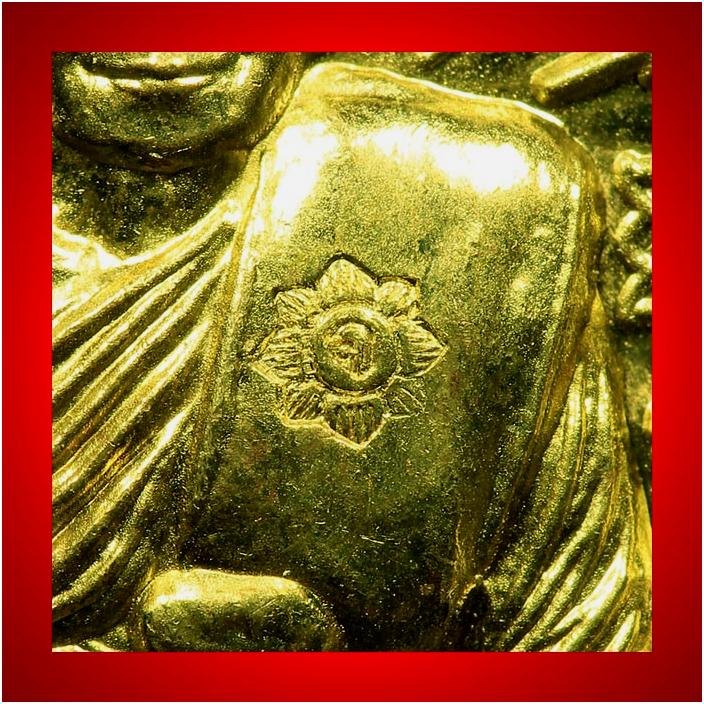 @ เหรียญนั่งพานชนะมาร เนื้อทองระฆัง หลวงพ่อจรัญ วัดอัมพวัน จ.สิงห์บุรี ปี2554 พร้อมกล่องเดิมครับ @