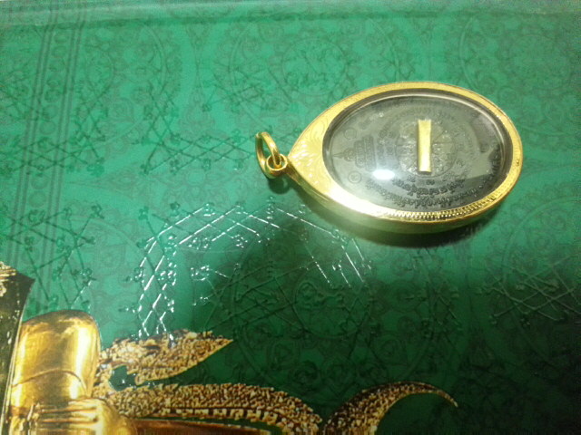 @.@เหรียญหลวงพ่อคูณ วัดบ้านไร่ ปี2517 +จาร+ตะกรุดทองคำ@.@