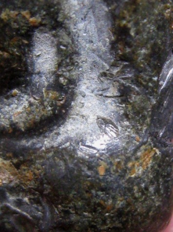 พระกรุวัดสุวรรณ พิมพ์เม็ดน้อยหน่า ตะกั่วสนิมแดง จ.อ่างทอง