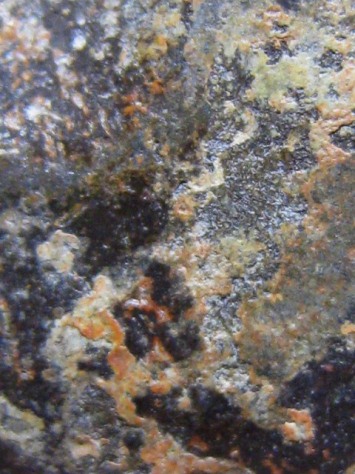 พระกรุวัดสุวรรณ พิมพ์เม็ดน้อยหน่า ตะกั่วสนิมแดง จ.อ่างทอง