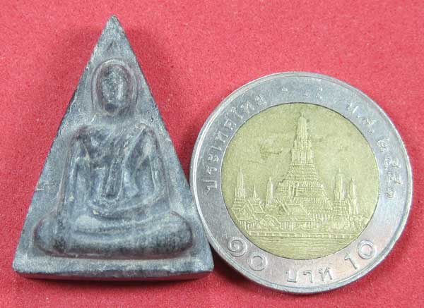 พระนางพญาแกะจากไม้ตะเคียนดำ1000 ปีปลุกเสกโดยหลวงปู่คำบุ วัดกุดชมภู จ.อุบลราชธานี - คณาจารย์อิสาน