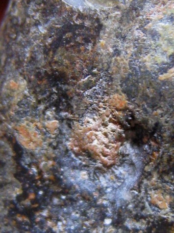 พระกรุวัดสุวรรณ พิมพ์เม็ดน้อยหน่า ตะกั่วสนิมแดง จ.อ่างทอง