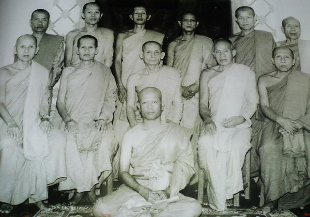 เหรียญพระอาจารย์บุญมา ฐิตเปโม วัดสิริสาลวัน อ.หนองวัวซอ จ.อุดรธานี..เริ่ม20บาท(15/06/57-98)
