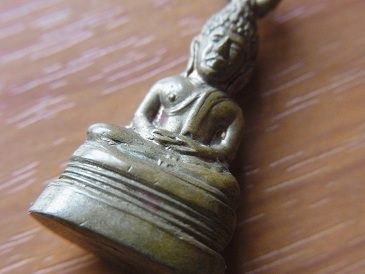 พระกริ่งปั๊มมีหู หลวงพ่อโต วัดบางพลี หลวงพ่อเผือก วัดกิ่งแก้ว ปลุกเสก