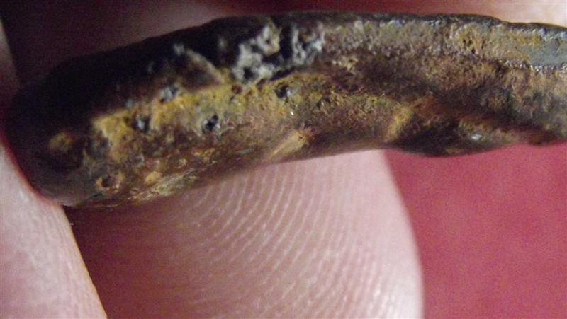 พระรอดกรุหนองมนชินตะกั่วสนิมแดง