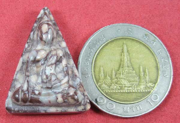 นางพญาจ.พิษณุโลกแกะจากพระธาตุข้าวสารหินปลุกเสกโดยหลวงปู่คำบุ จ.อุบลฯ + คณาจารย์สายอิสานแชมป์