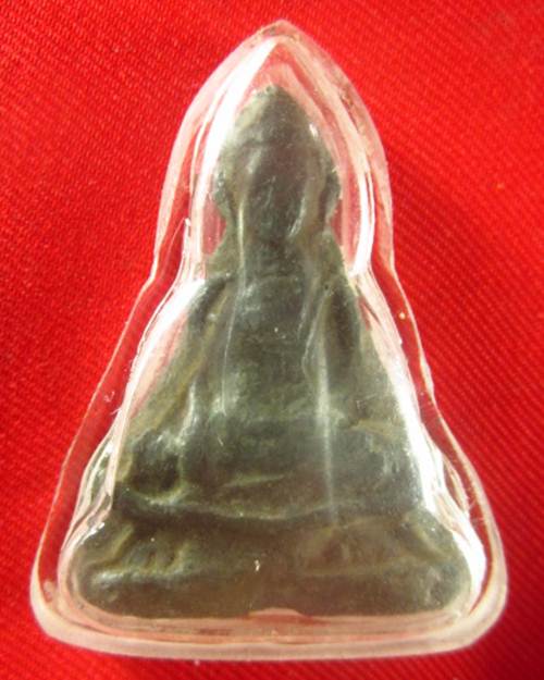 พระนางกรุวัดเหนือ เนื้อชินสนิมแดง