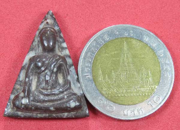นางพญาจ.พิษณุโลกแกะจากพระธาตุข้าวสารหินปลุกเสกโดยหลวงปู่คำบุ จ.อุบลฯ + คณาจารย์สายอิสานแชมป์