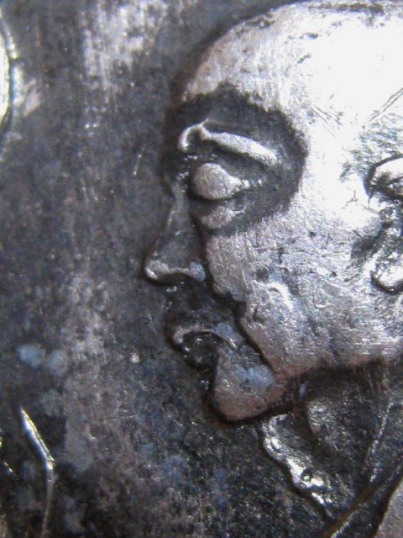 เหรียญหน้าวัวหลวงพ่อเงิน รุ่นชนมายุ 81 เนื้อเงิน วัดดอนยายหอ ม จ.นครปฐม พอสวย