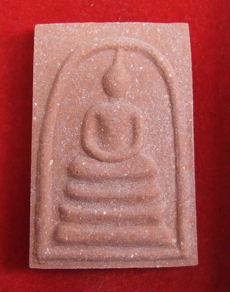 พระสมเด็จ ล.พ.แดง วัดเขาบันไดอิฐ เพชรบุรี ปี 2537 เนื้อแดง สภาพสวย กล่องเดิม จำนวน 2 องค์