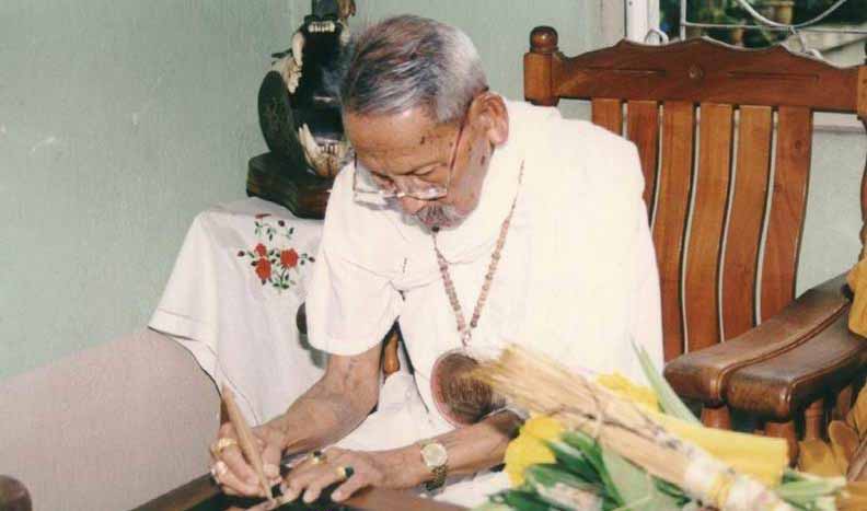 พญาราหูคุ้มดวง "ศรีวิชัยนามปี44" สุดยอดเหรียญหนุนดวง เรียกทรัพย์