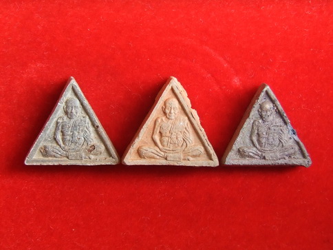 พระผง ล.พ.ชื้น วัดญาณเสน อยุธยา 3 ถุง รวม 9 องค์ ถูกๆ