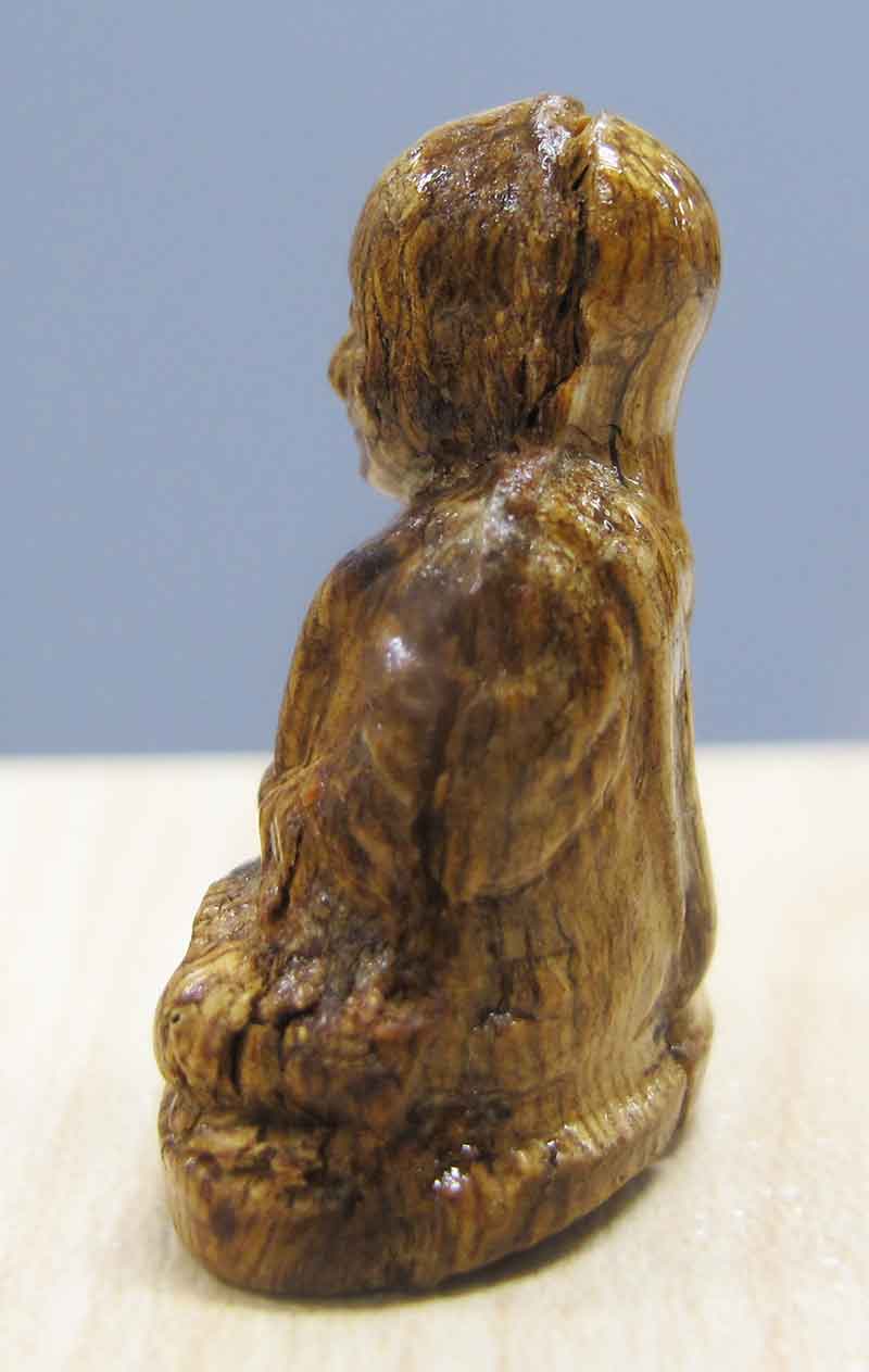 รูปหล่อหลวงพ่อเงิน  พิมพ์นิยม  เนื้อไม้โพธิ์แกะ อุดด้วยเทียนชัย 