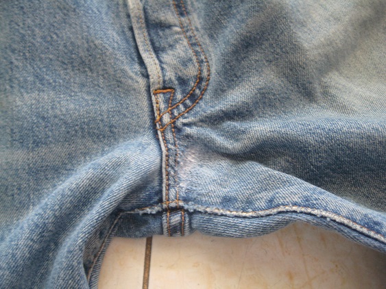 กางยีนต์ LEVI 501 เอว 32 