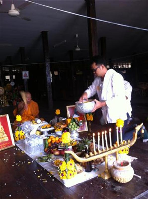 กริ่งเศรษฐีอรุโณ ๘๘ เหล็กน้ำพี้ครอบทองแดง หลวงปู่โฉม อรุโณ วัดอัมภาราม จ.บุรีรัมย์ หมาบเลข 106