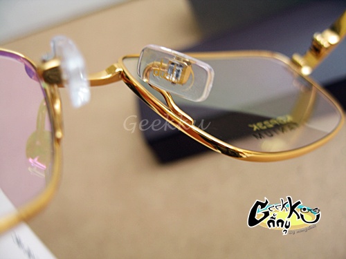 กรอบแว่นตา Dunhill  ทรงกรอบเต็มสีทอง ขาธรรมดา  ( Titanium ) 