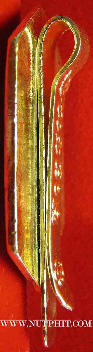 107*แหนบเงินกระไหล่ทอง หลวงพ่อเกษม เขมโก รุ่นเบญจบารมี ตอกโค๊ตชัด ลำปาง