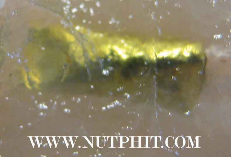 126*สีผึ้งมหาเมตตาผสมเทียนชัย ตะกรุดเงิน-ทอง-พร้อมจีวรของหลวงพ่อเกษม เขมโก ลำปาง*