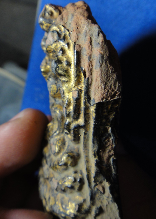 เคาะเดียวแดงครับ โคนสมอปางนาคปรก เนื้อดิน ลงรักปิดทองเดิม สภาพพอสวย แท้ดูง่าย (ซ่อมนะครับ)