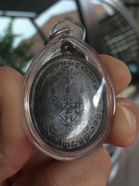 แดงเคาะแรก เหรียญโบสถ์ลั่น ปี12 บล็อคไม้กอล์ฟ หลุมกอล์ฟ สวยมากครับ