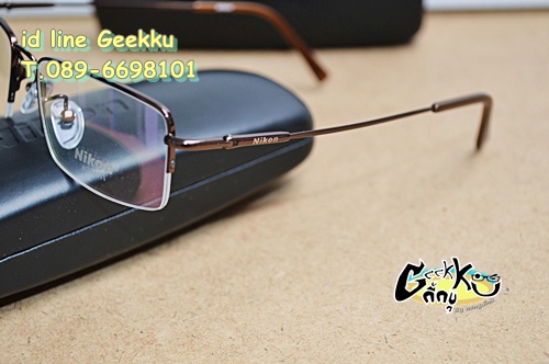 กรอบแว่นตา Nikon (C1132)  ทรงครึ่งกรอบสีน้ำตาล  กรอบ Titanium  โค้ง ดัด บีบ งอ ได้ไม่หักค่ะ ขากางได้