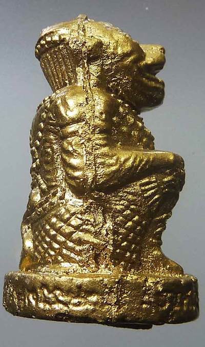  หนุมานทาทอง  เนื่อผงชมภูนุช ปี 43 ออกวัดซับลำไย หลวงปู่หมุนปลุกเสก  พร้อมบัตรรับรองพระแท้