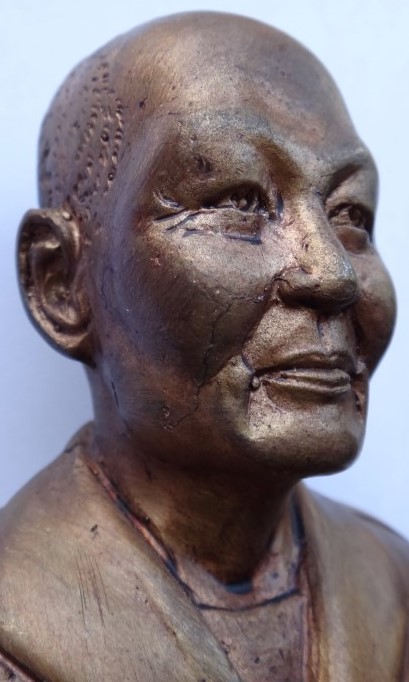 พระบูชาบรรจุของอธิษฐาน คุณแม่บุญเรือน โตงบุญเติม ครูบากฤษดา เสก เลข68 เคาะเดียวเบาๆแถมรูป