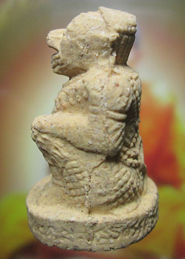 หนุมานหลวงปู่หมุน ออกวัดทรัพย์ลำใย ปี2543. เนื้อนิยมชมพูนุช สภาพสวยพร้อมกล่องเดิม