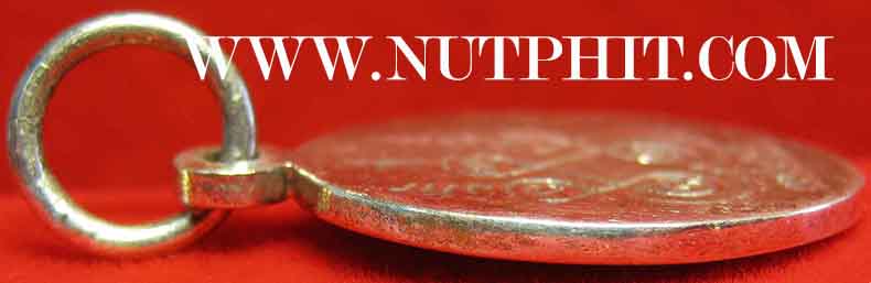 เหรียญ ลพ.โสธร วัดโสธรฯ ฉะเชิงเทรา เนื้อเงินแท้ลงถม พิมพ์เม็ดแตง*134