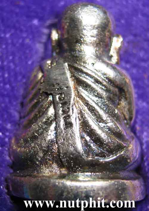 สมเด็จเงิน ลพ.เงิน วัดบางคลาน จ.พิจิตรสวยกริ๊บยันกล่อง+รับประกัน 3 สูงสุด(แท้-พอใจ-ราคา)*98