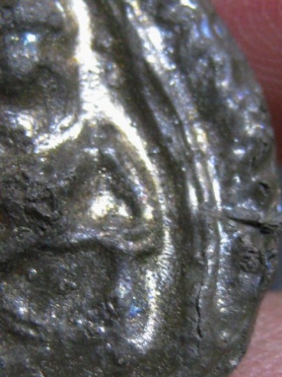 พระแผงตัด เนื้อชินเงิน กรุวัดราชบูรณะ จ.อยุธยา มีบัตรรับรอง