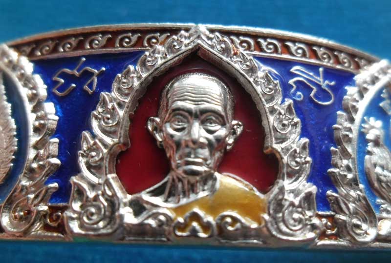 +เลสเนื้อเงินลายาหน้าแดง 4 บาทหลวงพ่อรวย วัดตะโก อยุธยา รุ่นเลื่อนสมณศักดิ์ ปี 59 ป้ายแดงกล่องเดิม++