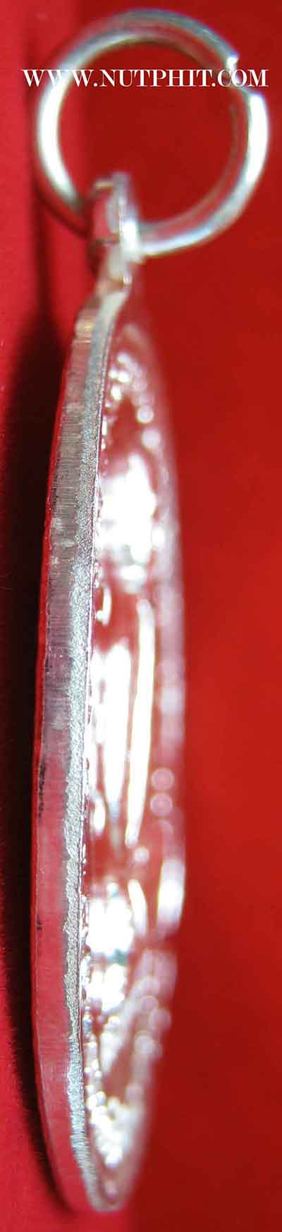 เหรียญเจริญบารมี(หลวงปู่ทิม) หลวงพ่อสาคร พ.ศ.2535 เนื้อเงิน(1ใน1000) หมายเลข 325*101