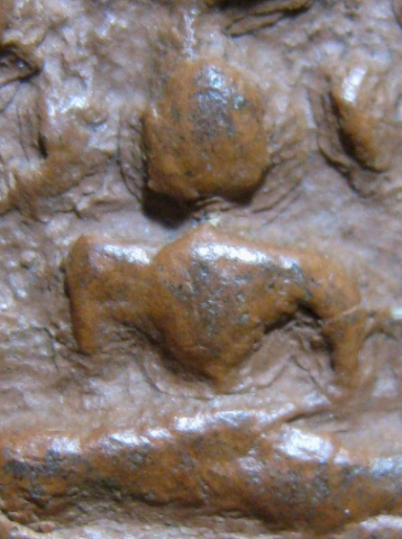 พระงบน้ำอ้อย เนื้อดิน พิมพ์อุกลาง กรุหนองแซง จ.สระบุรี สภาพพอสวย สามารถนำส่งประกวดได้ 