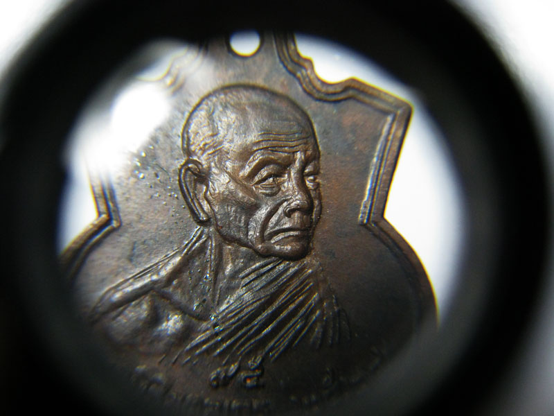 bausch & lomb 10x สามเหลี่ยมเล็ก ตัวรุ่นแรก สามเหลี่ยมขึ้น หลังเรียบ