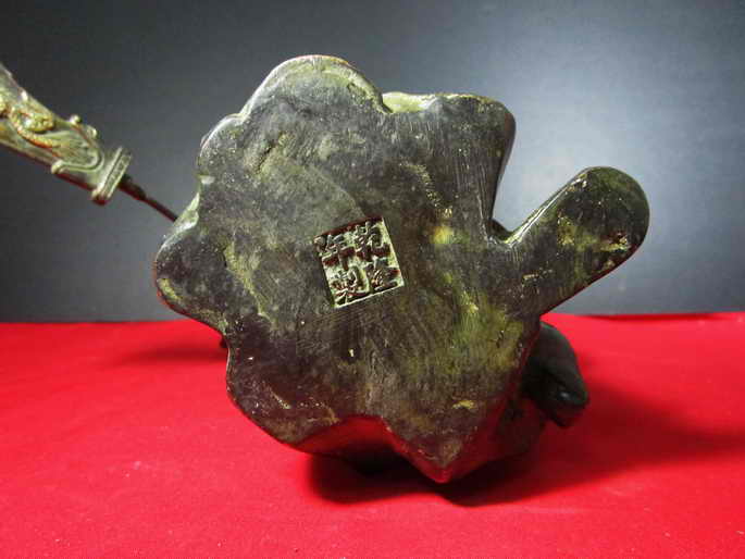 งดงามมาก กวนอู เทพเจ้ากวนอู เนื้อทองเหลือง ขนาดสูง 9.5 นิ้ว ฐานกว้าง 3.5 นิ้ว หล่อแบบตันๆ หนักมาก