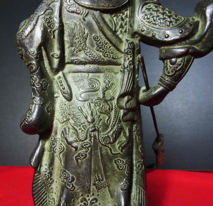 งดงามมาก กวนอู เทพเจ้ากวนอู เนื้อทองเหลือง ขนาดสูง 9.5 นิ้ว ฐานกว้าง 3.5 นิ้ว หล่อแบบตันๆ หนักมาก