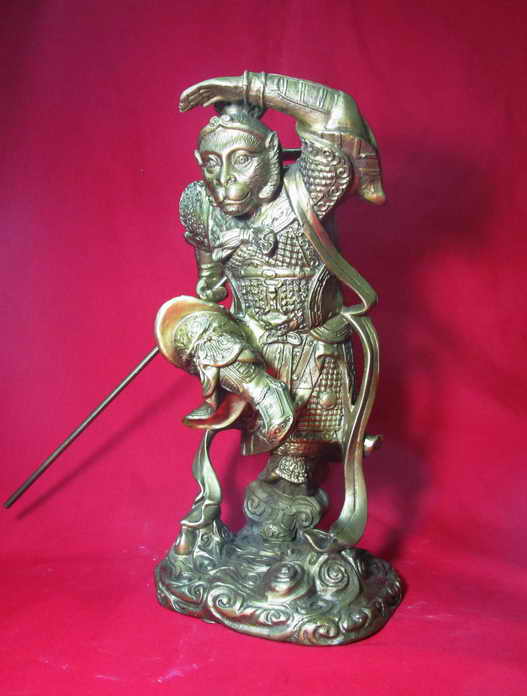  เทพเจ้าเห้งเจีย เนื้อทองเหลืองหล่อตันๆ หนักๆ สูง 11 นิ้ว กว้าง 5.5 นิ้ว องค์ใหญ่ครับ ปิด 3000