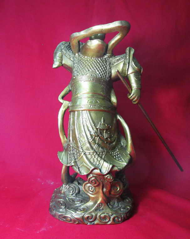  เทพเจ้าเห้งเจีย เนื้อทองเหลืองหล่อตันๆ หนักๆ สูง 11 นิ้ว กว้าง 5.5 นิ้ว องค์ใหญ่ครับ ปิด 3000