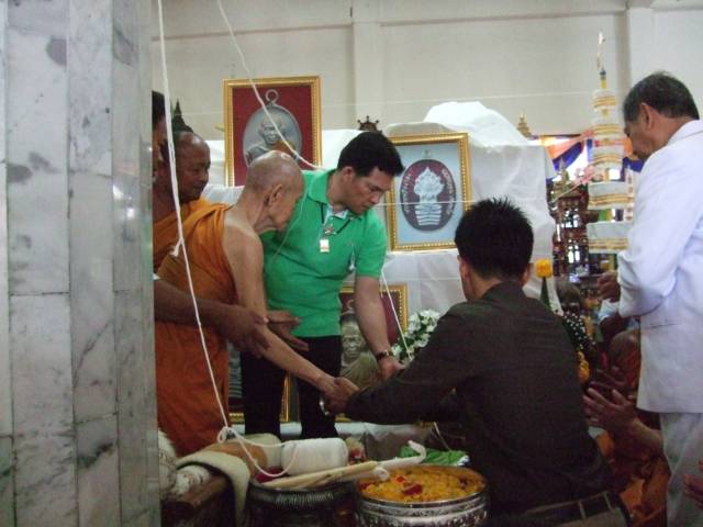 แรงมากจริง ๆ กับ หูเชื่อม ลพ.คูณ รุ่นสร้างกุฏิวัดปรก จัดเหรียญคัด ๆ ให้เก็บกันเข้าพรรษาครับ