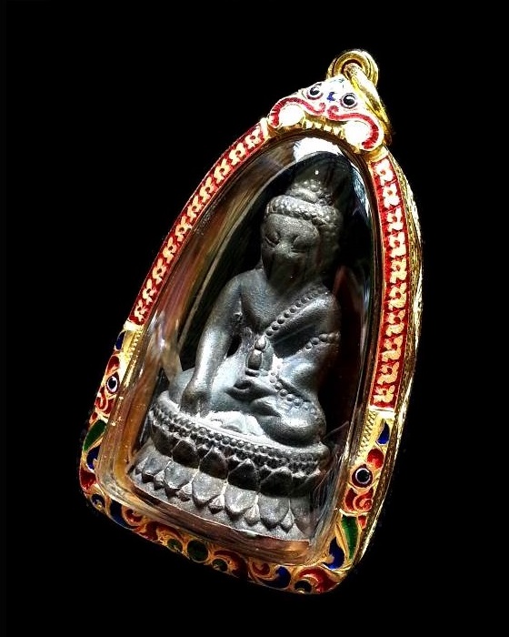 พระกริ่งมงคลมหาเศรษฐี (รุ่นแรก) หลวงปู่บัว ถามโก เนื้อนวะโลหะก้นทองแดง หมายเลข ๑๓๖๔ พร้อมกล่องเดิม 