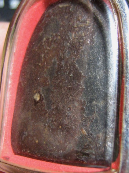 พระพิมพ์บัวเล็บช้าง เนื้อดิน กรุวัดชนะสงคราม กรุงเทพฯ สภาพพอสวย