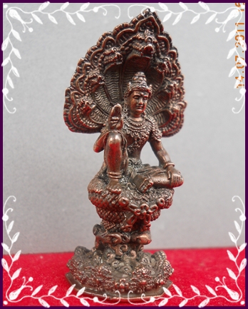 (2)นวะโลหะ  จตุคามฯรุ่นแรก วัดนางพระยา {1.5 x 4 .5 ซ.ม.}  สุดยอดพิธีกรรมที่ยิ่งใหญ่ของปี2548