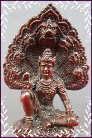(2)นวะโลหะ  จตุคามฯรุ่นแรก วัดนางพระยา {1.5 x 4 .5 ซ.ม.}  สุดยอดพิธีกรรมที่ยิ่งใหญ่ของปี2548