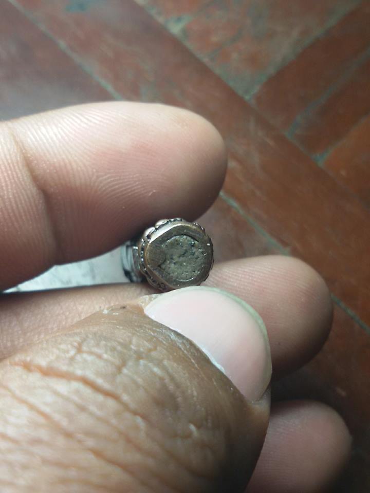 รูปหล่อ หลวงปู่หงษ์