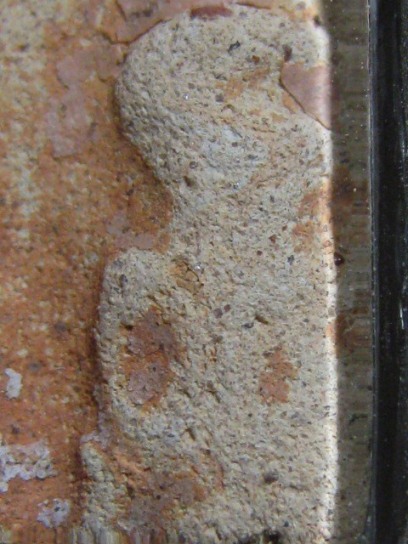 พระกรุนาดูนตัดสี่ เนื้อดิน จ.มหาสารคาม มีเลี่ยมเงินพร้อมห้อย