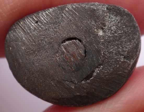 หลวงพ่อเงิน รุ่นเนื้อโลกธาตุแผ่นดินเย็น ปี 37 เคาะเดียว